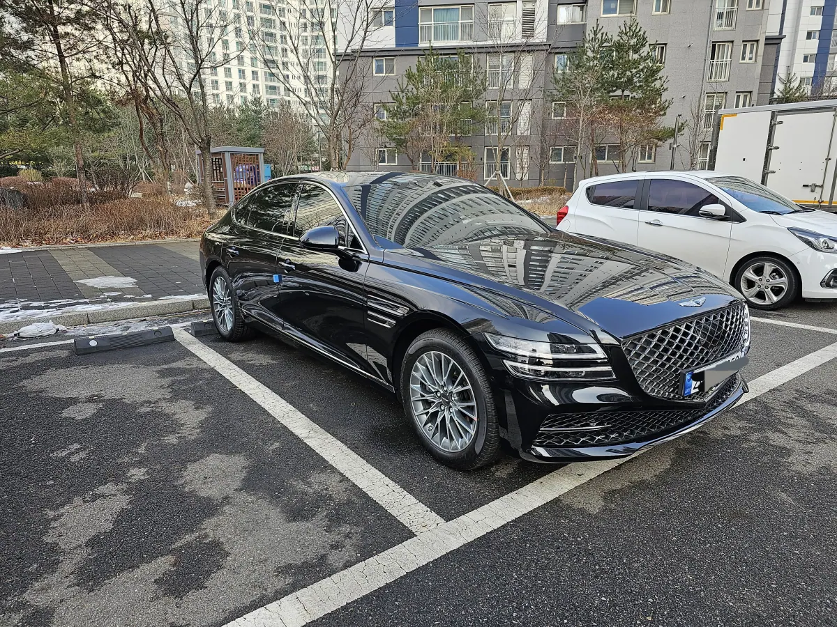 Détails : Berline Genesis G80